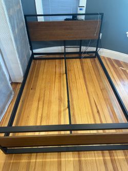 Zinus Suzanne Bedframe