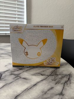 Pokemon 30th anniversary etb