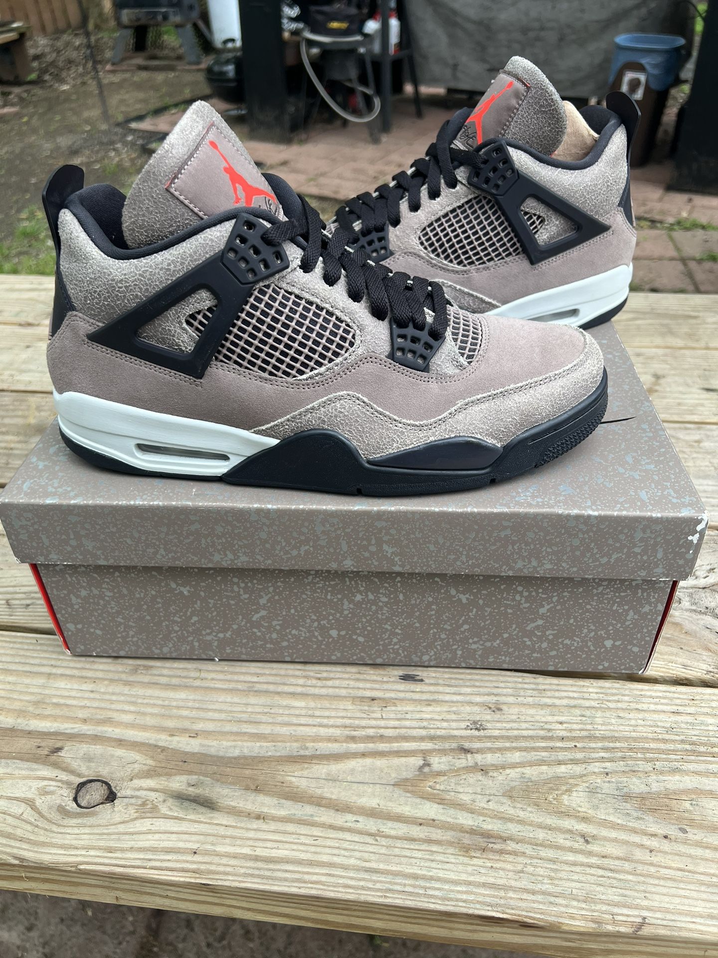 Jordan 4 Taupe Haze