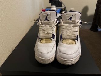 Air Jordan 4 Retro “purple metallic” 9.5M