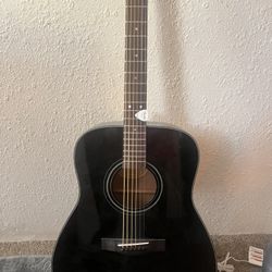 Yamaha F335 Acoustic Guitar Black