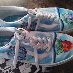 Brand New Vans With Box Size 8