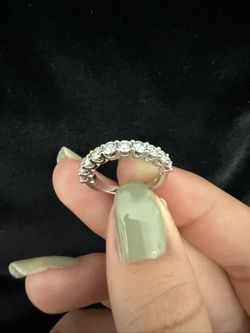 18kt white gold diamond ring (band) U  1ct tw 