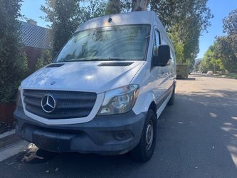 LOW MILES!!!!! 2015 Mercedes-Benz Sprinter Cargo