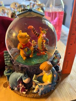 Disney Winnie the Pooh Musical Snow Globe