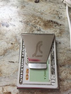 Slim clip money/card holder