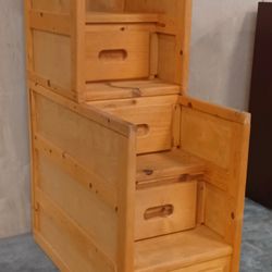 Bunk twin bed stairs/drawers. Hight 61 