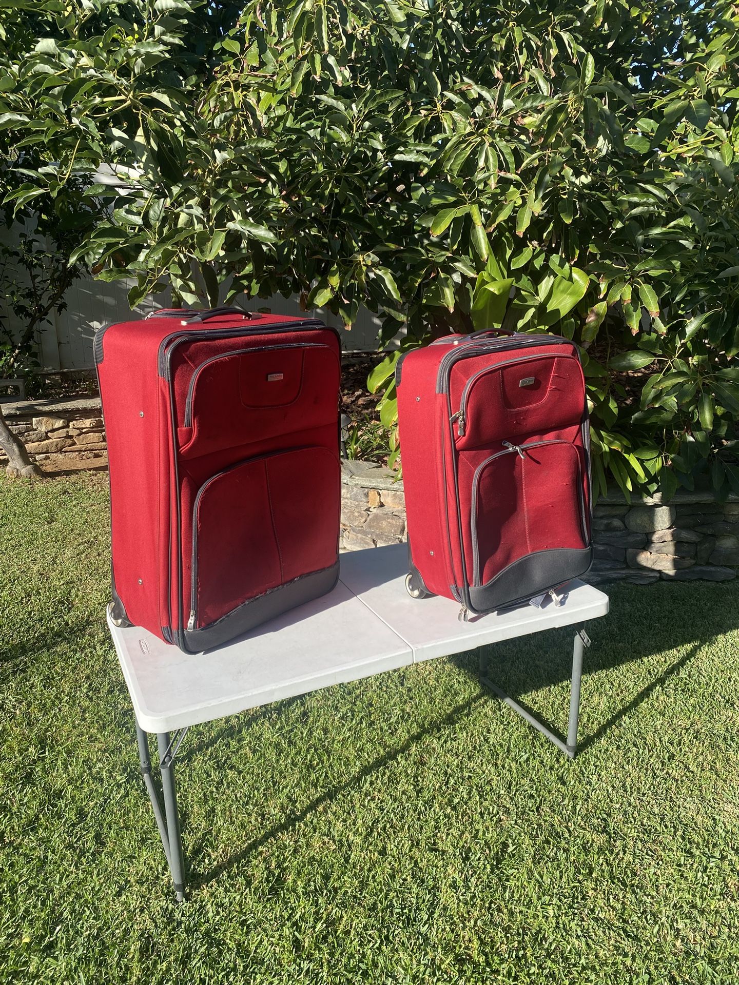 Ricardo Beverly Hills Lrg & Med. Size Luggage Set