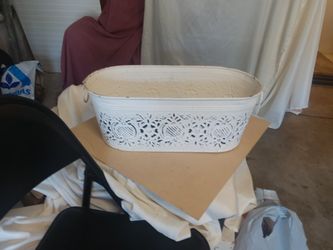 ANTIQUE TIN CONTAINER