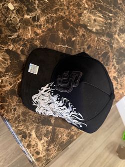 Black Snapback Hat with Lion Embroidery