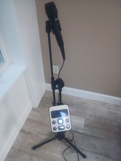 Singtrix karaoke microphone