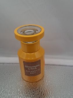 Abercrombie & Fitch “Authentic Self” – Eau de Parfum (Yellow Bottle)