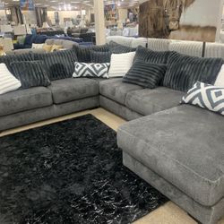 SECTIONALS LOVESEAT 699.99