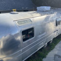 1973 Airstream Land Yatch