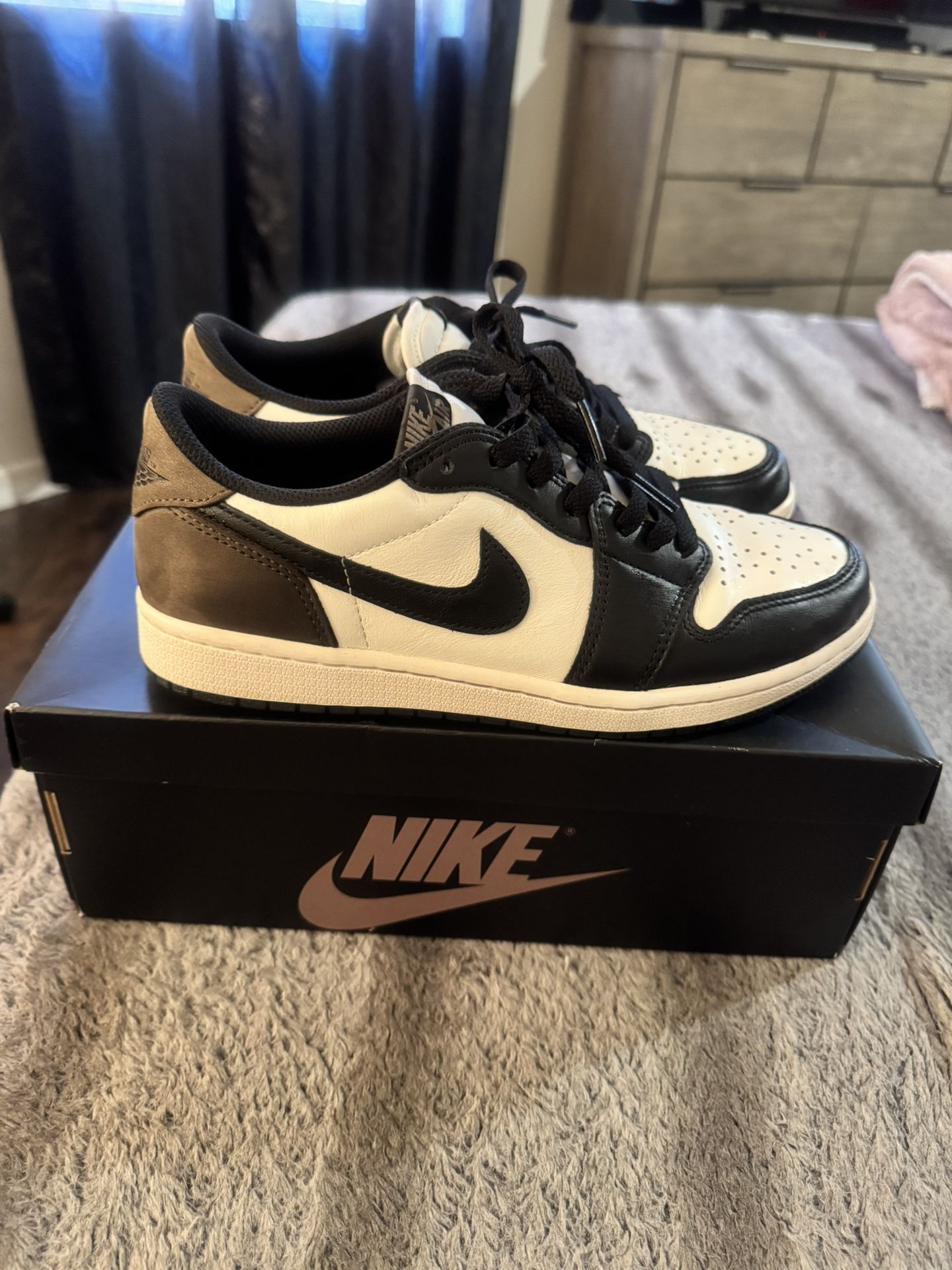 Jordan 1 Mocha