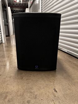 2speakers 15” y 2 sub woofer 18” turbosound