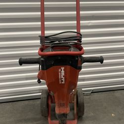 Hilti 15 Amp 120V TE 2000-AVR Polygon Demolition Jack Hammer Concrete Breaker Kit with Cord and (4) 1 in. Chisels