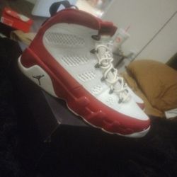Retro 9s 
