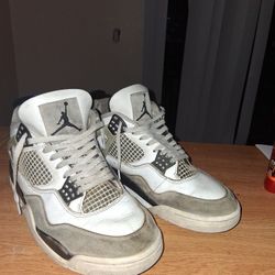 Jordan 4's