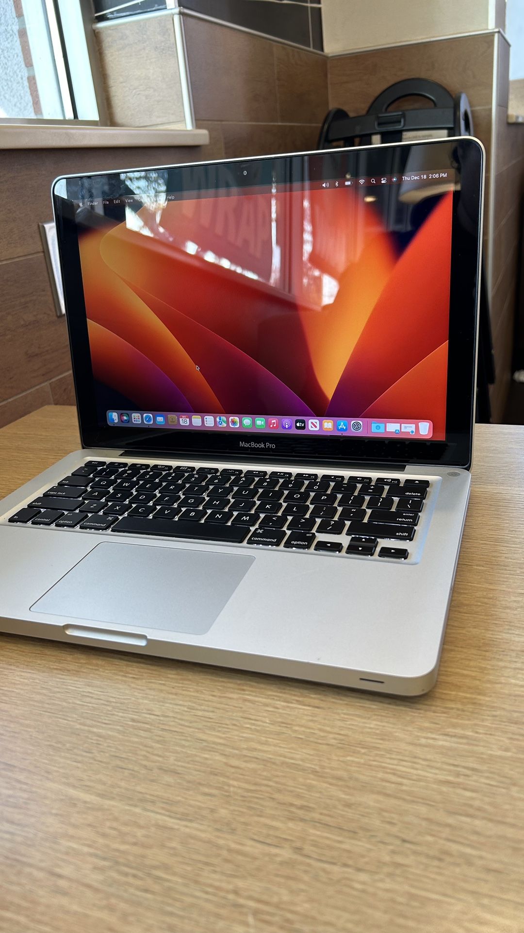 Apple MacBook Pro 13” i5/8GB/256GB SSD $140