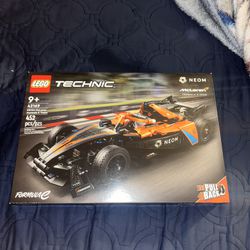 LEGO Speed Champions 2023 McLaren Formula 1 Race Car Toy