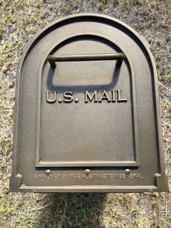 Metal mailbox