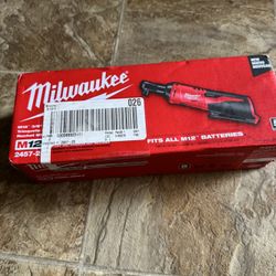 Milwaukee M12 3/8” Ratchet 
