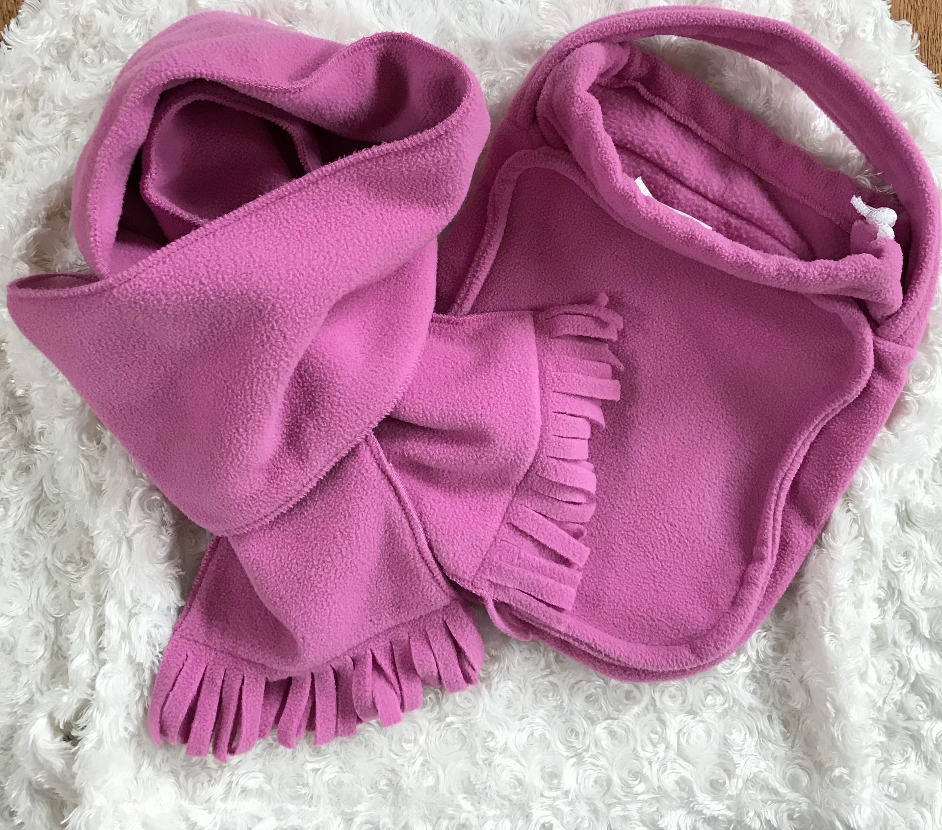 Liz Claiborne Scarf & Drawstring Bag Set