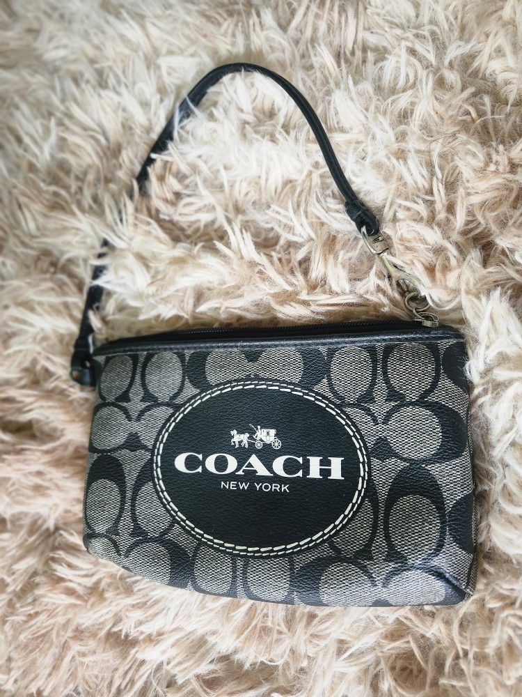 Vintage Coach New York Horse And Carriage Signature Large Wristlet