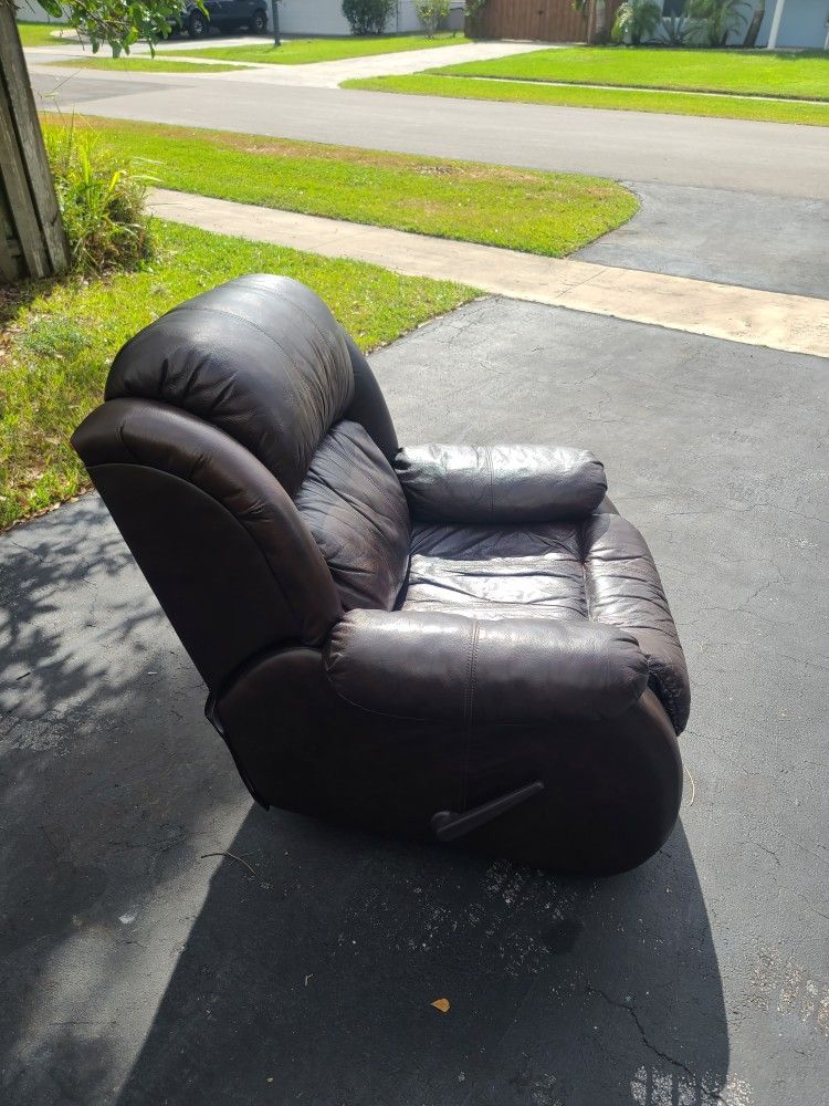 Ashley Furniture Dylan Manual Rocker Recliner