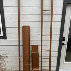 Wood shelves / planks / wrungs