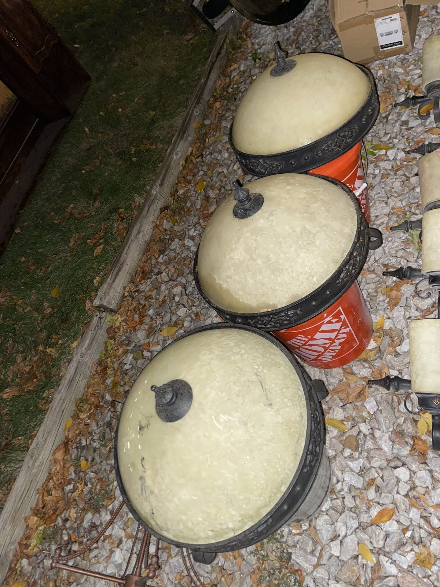 8 Light Fixtures