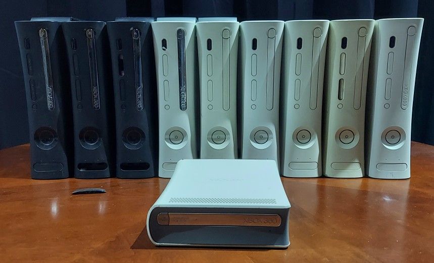 Xbox 360 Lot with HD DVD Drive and not pictured accessories