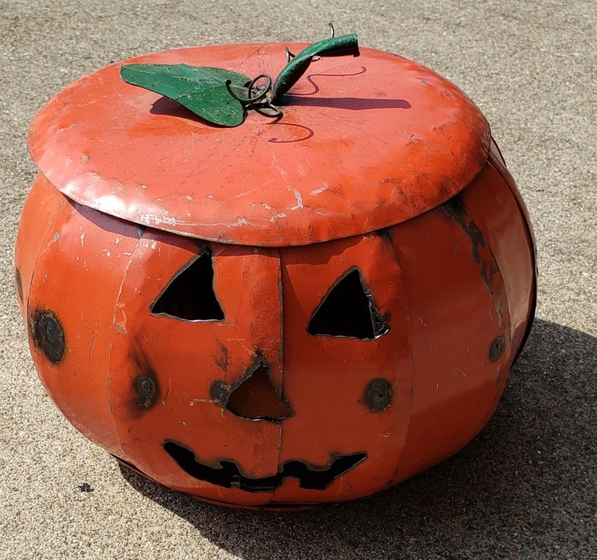 Large METAL Pumpkin
