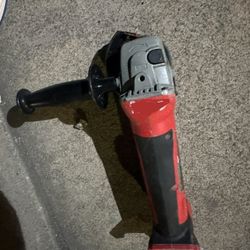 Milwaukee grinder M18