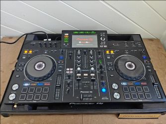 Pioneer DJ XDJ-RX2 All-in-One DJ System with Flight Case
