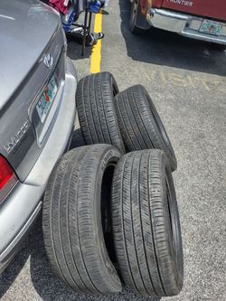 I have 4 Kumho 255/55/17 tires in great conditions
