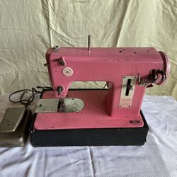 Singer Sewing Machine 