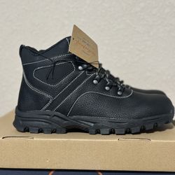 Size 8 brand new weatherproof hiking boots