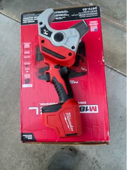 Milwaukee M12 12V Lithium-Ion Cordless PVC Pipe Shear (Tool-Only
