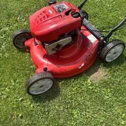 Troy Bilt Push Mower 190cc Engine With 21” Cut. Works Good. Must Pickup