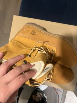 Brand New Timberland Shoes Women’s Size 9