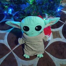 BABY YODA PLUSHIE