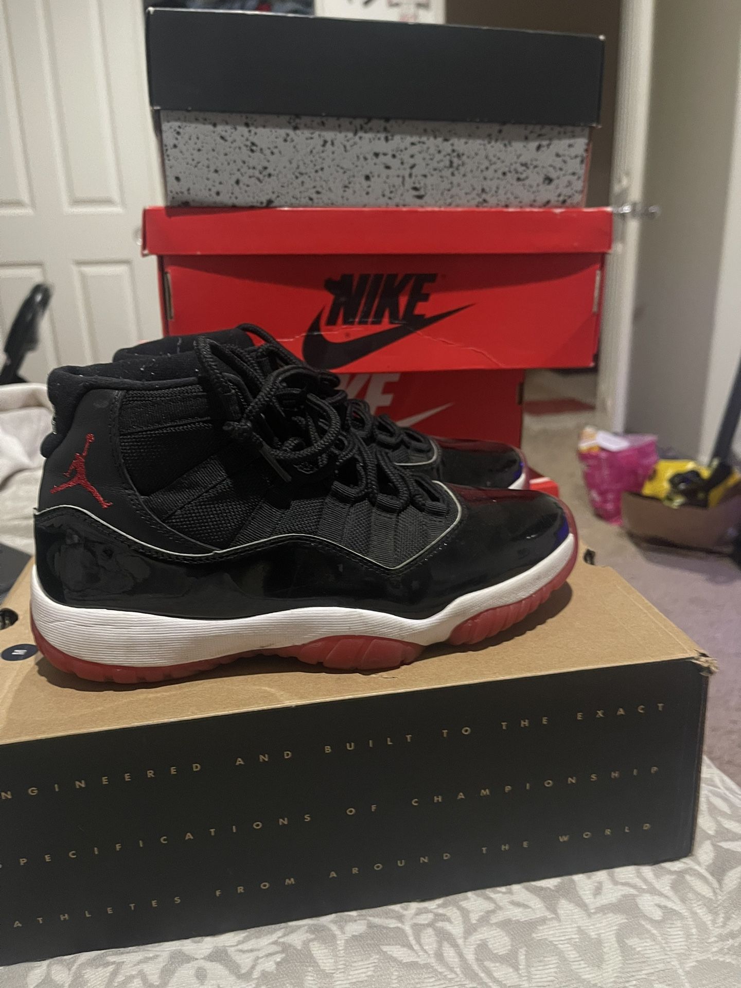 AIR JORDAN 11 Retro