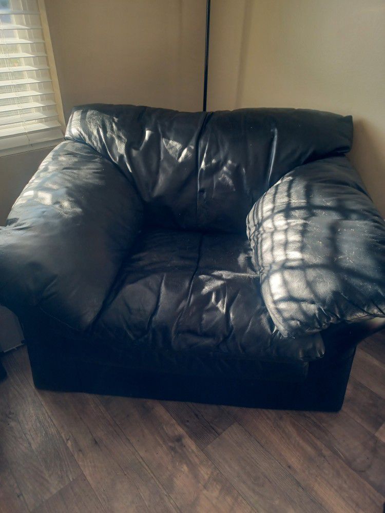 Black Leather Chair 