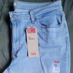 Levi's 711 Skinny Jeans