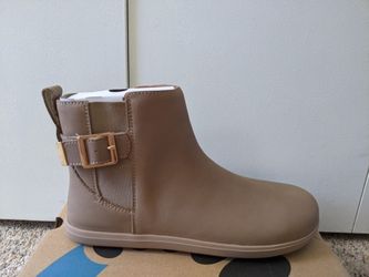 Xero Shoes Women's Tari II Chelsea Barefoot Boots size 8 (fits like a 8.5)