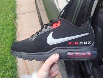 Brand new Airmaxs