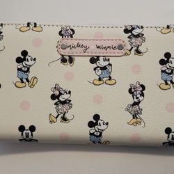 Brand New Mickey and Minnie Zip Around Wallet