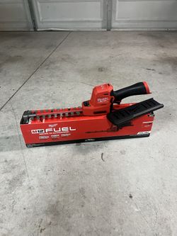 New Milwaukee M12 FUEL 8" 12V Lithium-lon Cordless Battery Hedge Trimmer (battery not included)